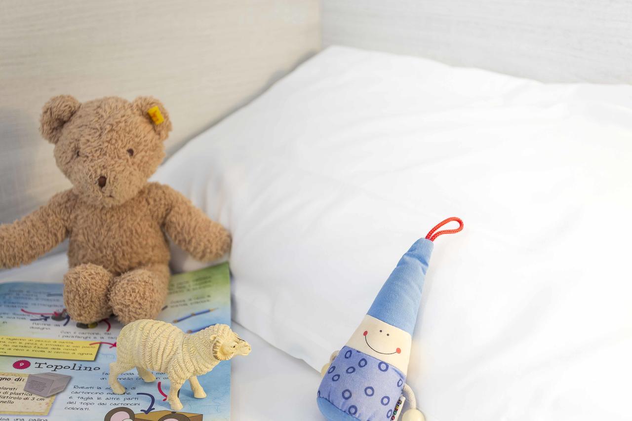 ביביונה Hotel Parigi מראה חיצוני תמונה