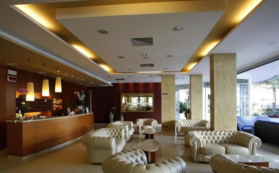 ביביונה Hotel Parigi מראה חיצוני תמונה