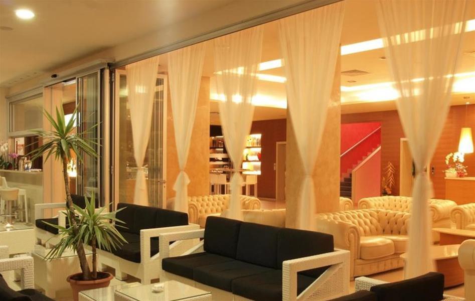 ביביונה Hotel Parigi מראה חיצוני תמונה