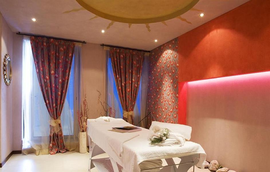 ביביונה Hotel Parigi מראה חיצוני תמונה
